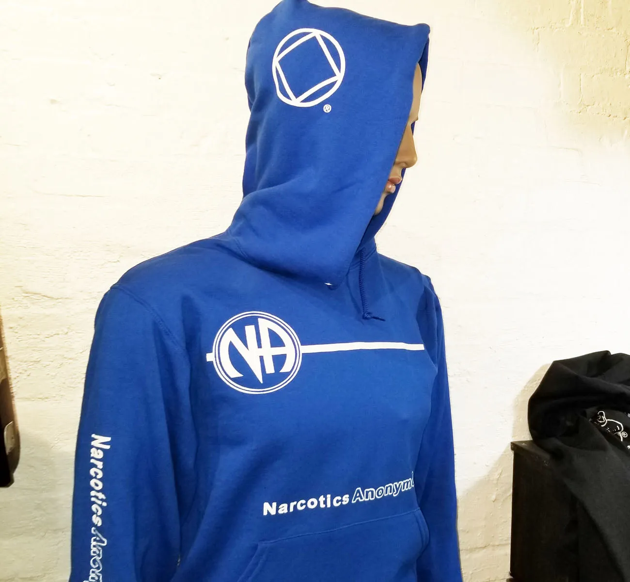 NA BASIC TEXT BLUE HOODIE