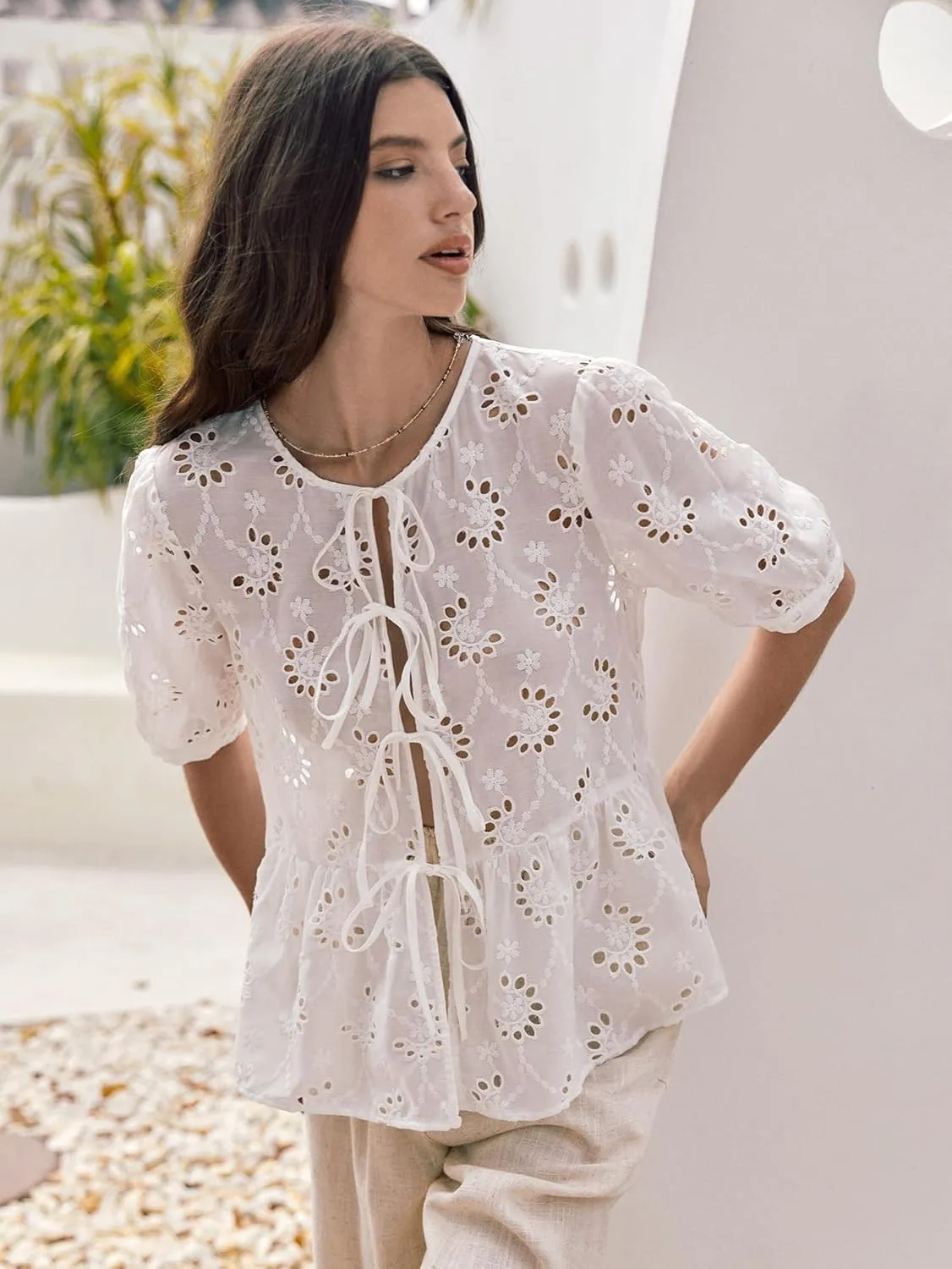 WDIRARA Women's Floral Print Bow Tie Front Blouse Puff Short Sleeve Round Neck Peplum Babydoll Shirt